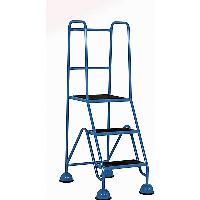 Large Steps with 3 Treads and Full Handrail