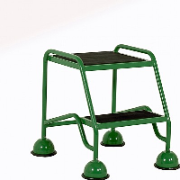 Large Steps with 2 Treads and no Handrail