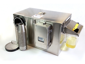 Under-sink automatic grease removal unit 