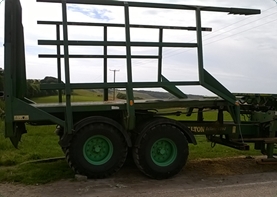 Hay and straw chaser 