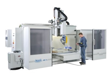 Compact 5-axis CNC Machining Centre 