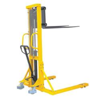 Hydraulic Stackers with Straddle Fork