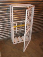 Cylinder Rack with Cage