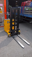 Counterbalance - Stand On Operator Training In Reading