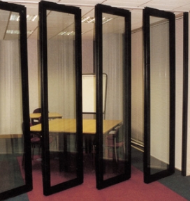 Double Glazed Movable Wall Systems For Use In Schools